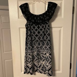 White House Black Market On/Off Shoulder Tunic